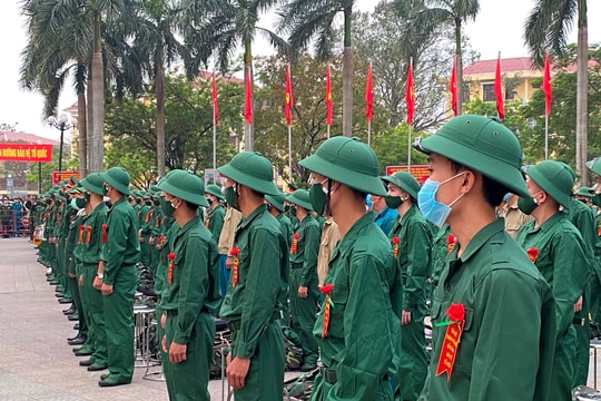 Hơn 1.200 thanh niên Thừa Thiên Huế hăng hái tham gia nhập ngũ