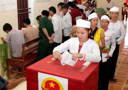 Điều kiện để công chức ứng cử đại biểu Quốc hội và quy trình giới thiệu ứng cử ở Trung ương