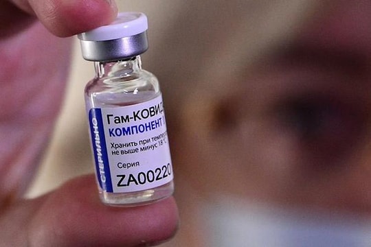 Nga tiêm thử nghiệm vaccine ngừa COVID-19 Sputnik Light