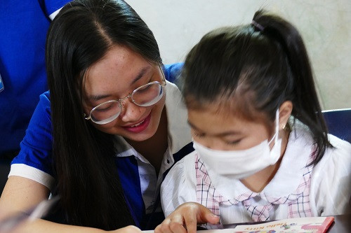 Lớp học miễn phí cho con em công nhân khó khăn