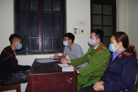Khởi tố kẻ bóp cổ nữ sinh lớp 10 đến tử vong