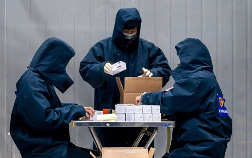 TP.HCM: 117.600 liều vaccine Covid-19 sẵn sàng chuyển đến địa điểm tiêm