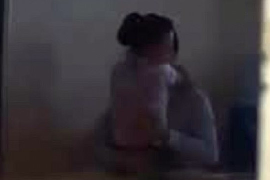 Xác minh clip "đen" về một nữ quan hệ với hai nam lan truyền trên mạng xã hội