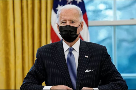 Tổng thống Biden bị 12 bang khởi kiện