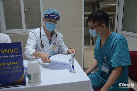 Hà Nội triển khai tiêm vắc xin ngừa Covid-19 đợt 1 cho 7000 người