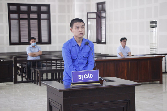 Lừa bán sách chiết khấu cao, chiếm đoạt hơn 7 tỷ đồng
