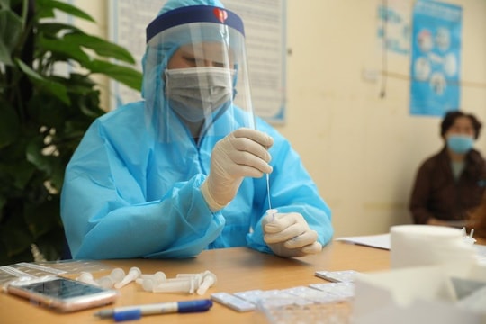 Thêm 15 người mắc Covid-19, trong đó có 2 người Hải Dương