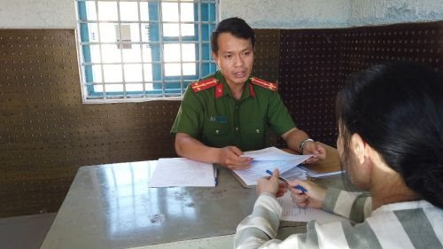 Kon Tum: Khởi tố người vợ đâm chồng tử vong trong bữa cơm ngày 8/3