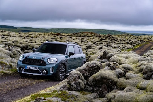 Mini Countryman 2021 ra mắt tại Việt Nam, giá 2,4 tỷ đồng