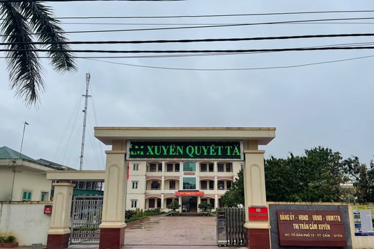 Bí thư Thị trấn Cẩm Xuyên xin thôi chức sau khi bị tống tiền