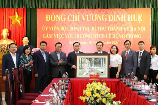 Tập trung xây dựng thương hiệu, văn hóa riêng Trường Lê Hồng Phong