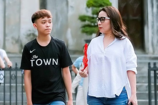 Phi Nhung và con nuôi Hồ Văn Cường đã hóa giải ồn ào drama ngày 29 Tết