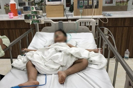 Bé trai 6 tuổi ngộ độc nặng do uống nhầm thuốc cai nghiện