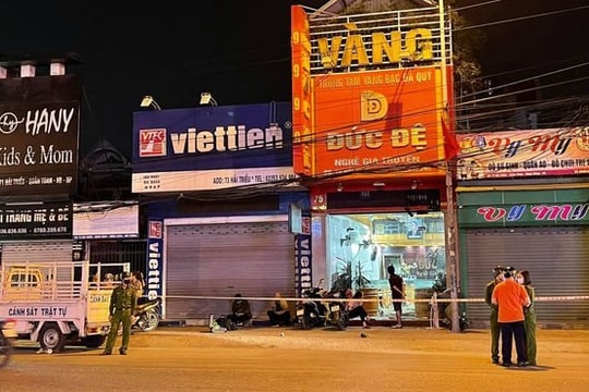 Nam thanh niên ném mìn tự chế vào tiệm vàng Đức Đệ