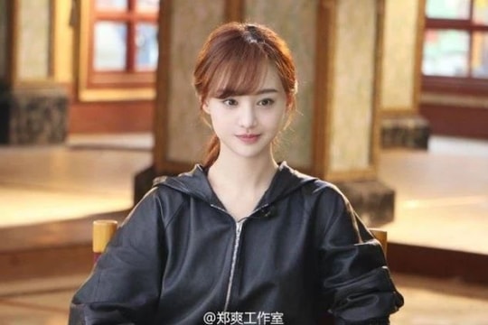Trịnh Sảng khởi kiện Weibo vì cố tình ém nhẹm tin tức trong drama mang thai hộ