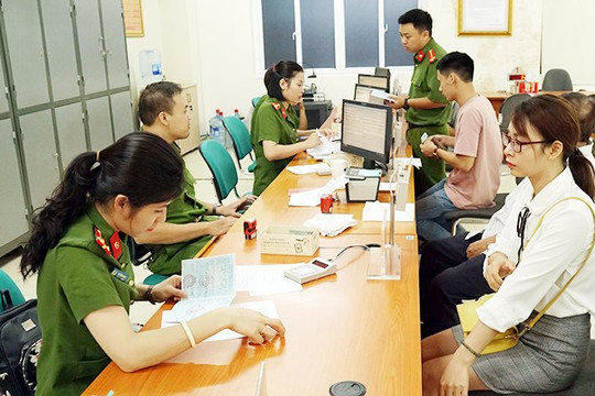 Người được cấp thẻ CCCD gắn chip có cần thay đổi thông tin đăng ký thuế?