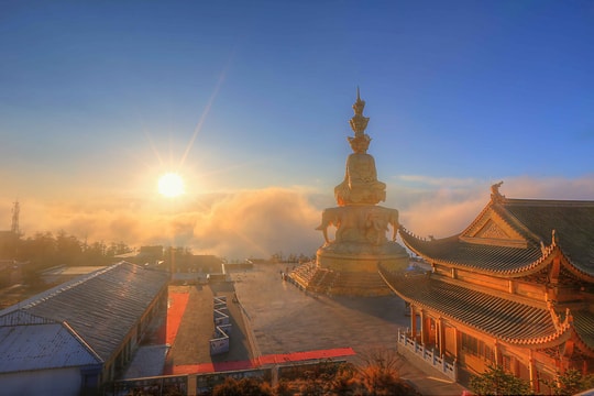 Chiêm ngưỡng các kỳ quan tâm linh ấn tượng trên đỉnh trời khắp thế giới