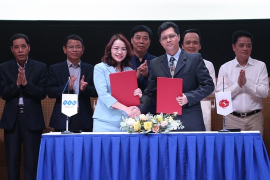 Chính thức ra mắt CLB Thông tin – FLC, đội bóng chuyền nữ thứ 2 được FLC tài trợ độc quyền