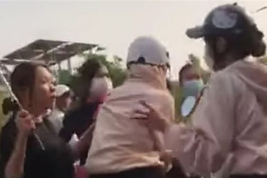 Điều tra nguyên nhân nữ sinh bị bạn đánh hội đồng bằng gậy sắt, mũ bảo hiểm