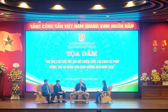 Chánh án Nguyễn Hoà Bình giao lưu đối thoại với tuổi trẻ TANDTC