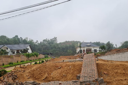 Vĩnh Phúc: Biệt thự tiền tỷ ngang nhiên xây dựng trên đất công