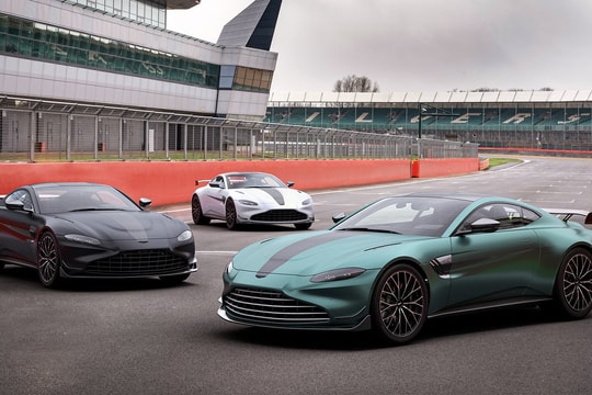 Aston Martin ra mắt siêu phẩm đường đua Vantage F1 Edition
