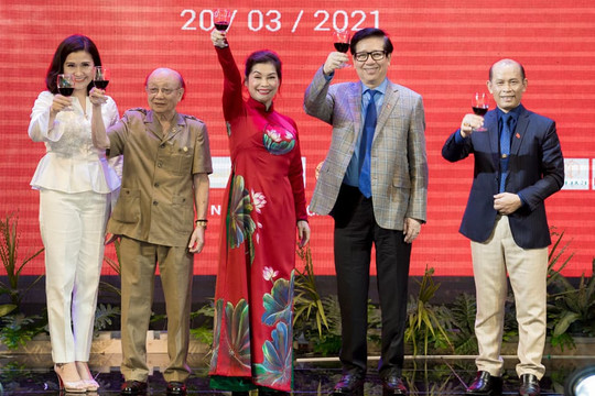 Dạ tiệc Doanh nhân: Kết nối doanh nghiệp - Hội nhập quốc tế