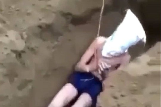 Xác minh clip nam thanh niên bị "chôn sống"