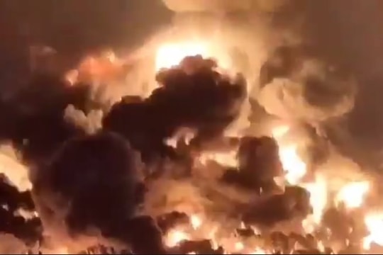 Nổ lớn tại nhà máy lọc dầu ở Indonesia