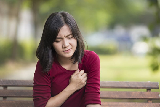 Ngay sau khi biết bạn trai tôi phải ngồi xe lăn cả đời, bố mẹ đã làm một việc mà tôi mất hết niềm tin vào họ