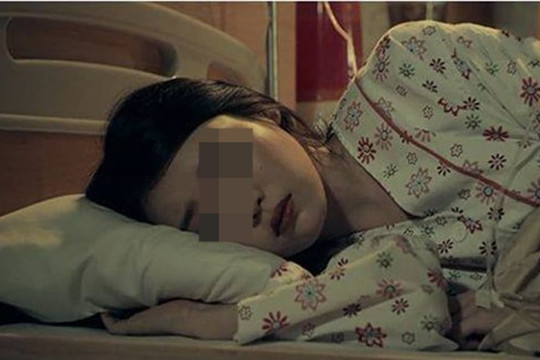 Con gái vừa ra trường 1 năm, mẹ liền ép lấy người cùng quê với tuyên bố: 'Mày không lấy nó tao từ mặt mày'