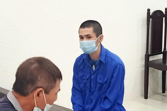 Gã đàn ông không nghề nghiệp trộm cắp xe ô tô khi nhặt được chìa khóa