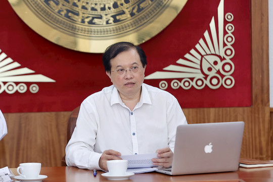 Thứ trưởng Bộ VHTTDL Tạ Quang Đông: Sớm giải quyết triệt để những tồn đọng tại Học viện Múa Việt Nam 