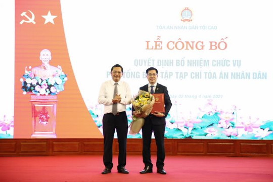 Trao Quyết định bổ nhiệm Phó Tổng biên tập Tạp chí Tòa án nhân dân