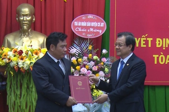 Trao Quyết định bổ nhiệm Phó Chánh án TAND tỉnh Đắk Nông
