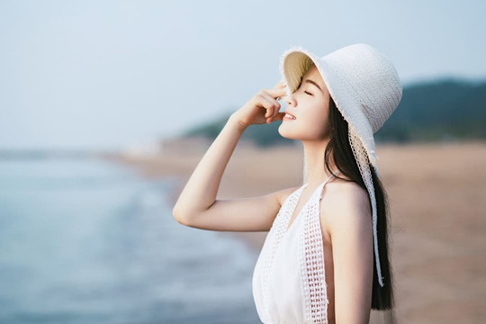Người đàn ông 35 tuổi bật khóc: Lương tháng chỉ 28 triệu đồng mà phải nuôi năm người, tôi không trụ được nữa