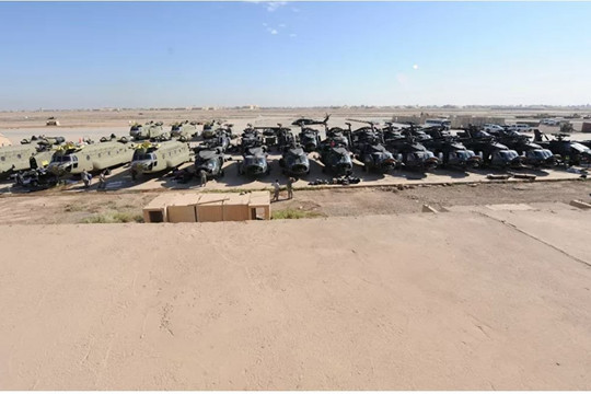 Hai tên lửa rơi gần căn cứ không quân của Mỹ ở Iraq