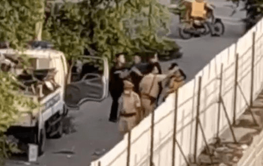 Hà Nội: Xác minh clip CSGT đánh nhóm thanh niên vi phạm