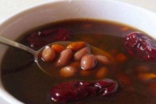 Lạc luộc chung với thứ này, mỗi ngày một bát, bổ máu, ngủ ngon, da dẻ tươi tắn