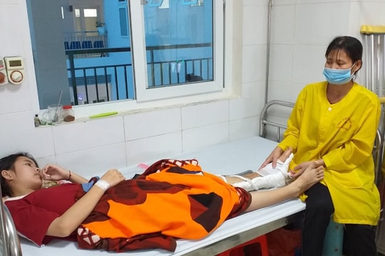 Xót xa hoàn cảnh gia đình bé gái bị tai nạn giao thông
