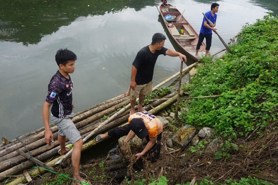 Xác định một cơ sở xả thải trái phép ra sông Mã