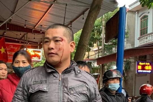 Tạm đình chỉ 4 cán bộ Trật tự đô thị đánh hội đồng người vi phạm 
