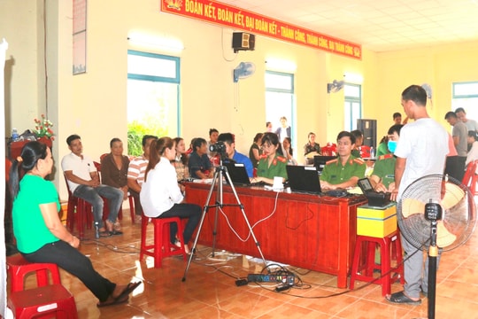 Quảng Nam: Lực lượng Công an “chạy đua” với thời gian để làm căn cước công dân
