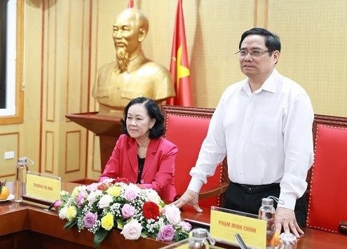 Thủ tướng Phạm Minh Chính bàn giao nhiệm vụ cũ