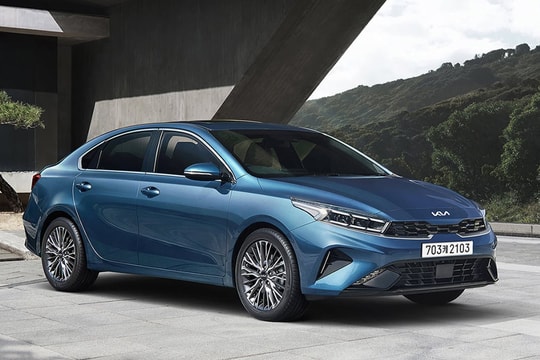 Kia Cerato 2021 chính thức lộ diện