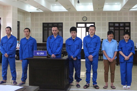 Tổ chức cho 14 người Trung Quốc nhập cảnh, ở “chui” để đánh bạc