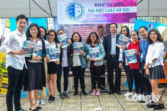 Ngưỡng đảm bảo chất lượng đầu vào của Trường ĐH Luật Hà Nội năm 2021