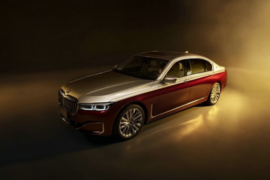 BMW 760Li Shining Shadow ra mắt, giá hơn 9 tỷ đồng