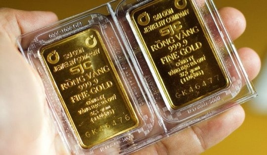 Giá vàng hôm nay 27/4: Hướng tới ngưỡng 1.800 USD