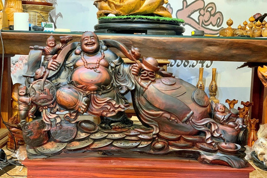 Tượng gỗ Trung Kiên hướng dẫn cách bảo quản đồ gỗ thủ công mỹ nghệ